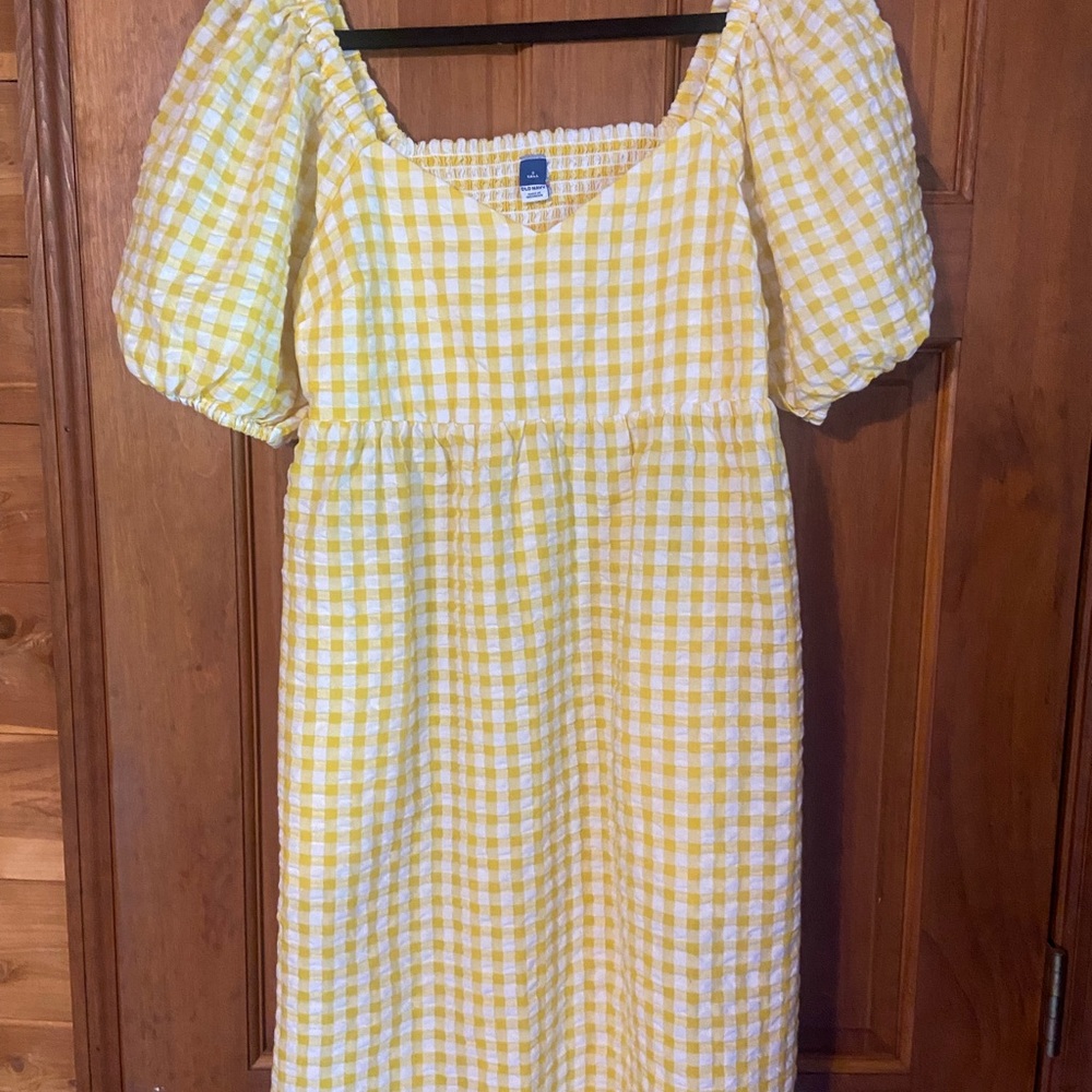 Old Navy Yellow and White Puff Sleeve Sundress